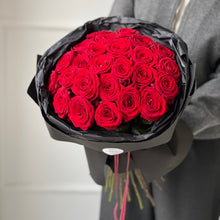 Load image into Gallery viewer, Red roses