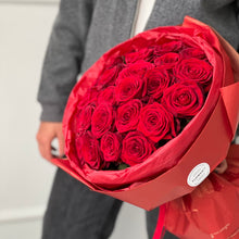 Load image into Gallery viewer, Red roses