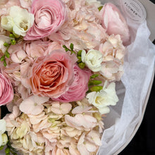 Load image into Gallery viewer, Bukiet "First Love"