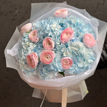 Load image into Gallery viewer, Bukiet "Baby blue Romanse"