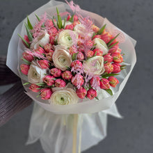 Załaduj obraz do przeglądarki galerii, Bukiet "Spring Whisper"