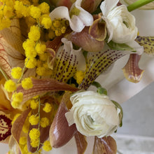 Załaduj obraz do przeglądarki galerii, Bukiet "Sun Kissed"