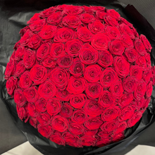 Load image into Gallery viewer, Red roses