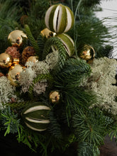 Załaduj obraz do przeglądarki galerii, Stroik ze świecami