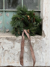 Załaduj obraz do przeglądarki galerii, Wianek świąteczny
