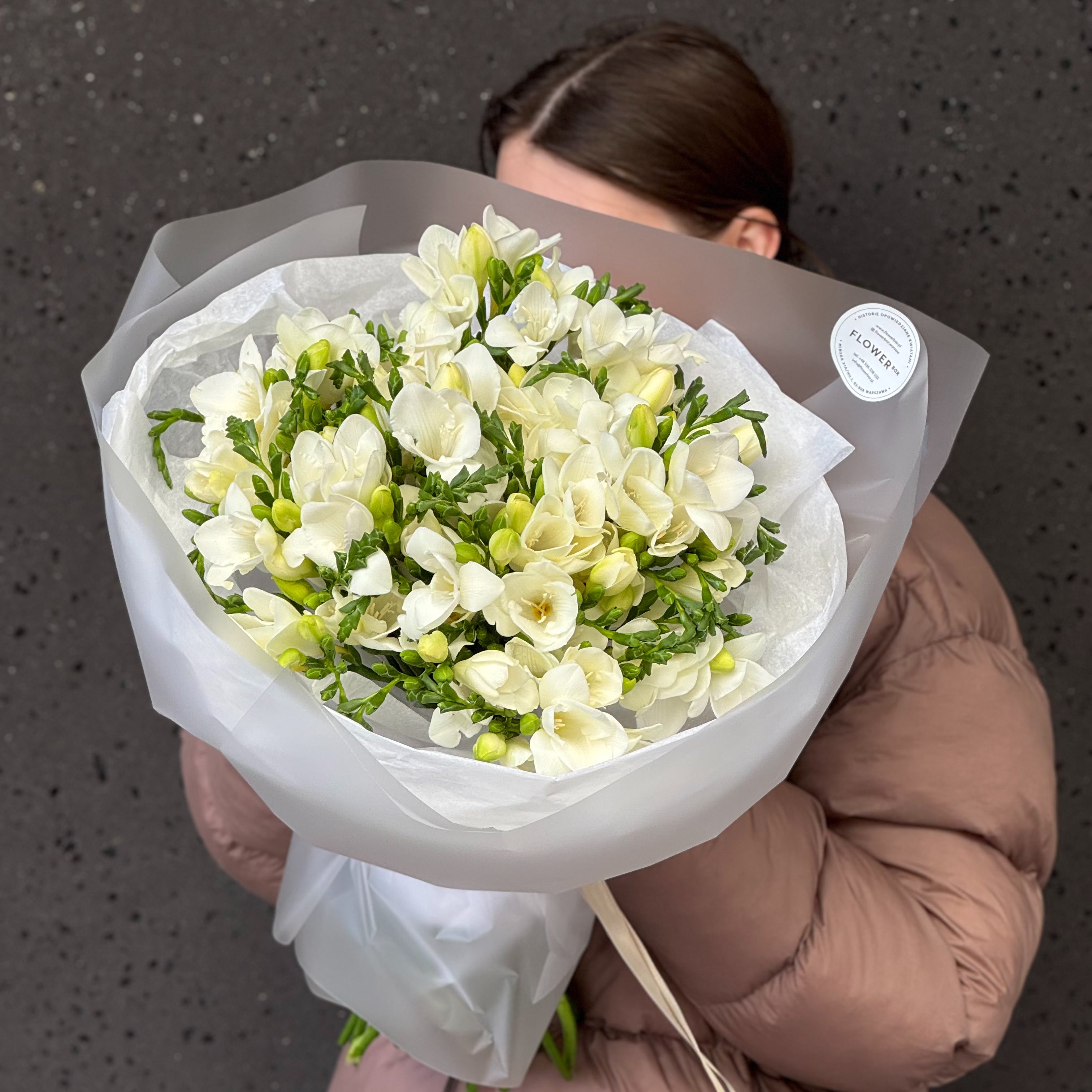 Букет из белой фрезии
