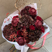 Bouquet "Ruby Veil"