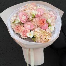 Load image into Gallery viewer, Bukiet "First Love"
