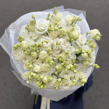 Załaduj obraz do przeglądarki galerii, Eustoma biała
