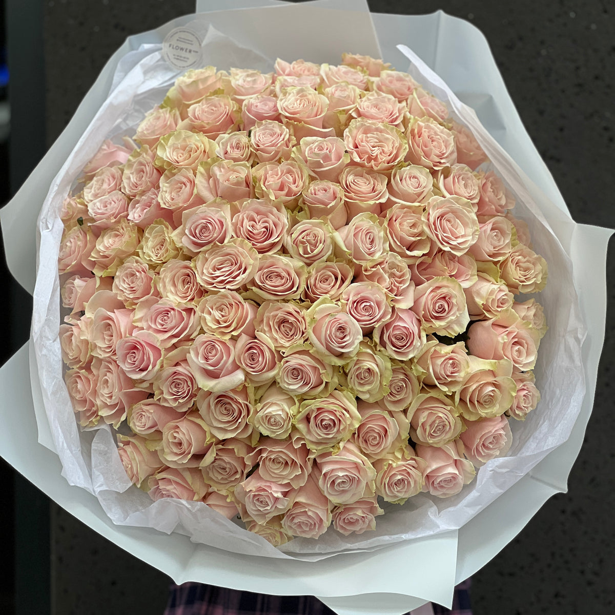 Bukiet ze 101 róż Pink Mondial