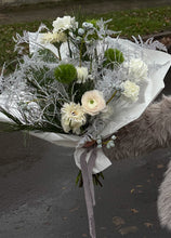 Załaduj obraz do przeglądarki galerii, Bukiet zimowy
