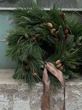 Załaduj obraz do przeglądarki galerii, Wianek świąteczny
