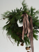 Załaduj obraz do przeglądarki galerii, Wianek świąteczny
