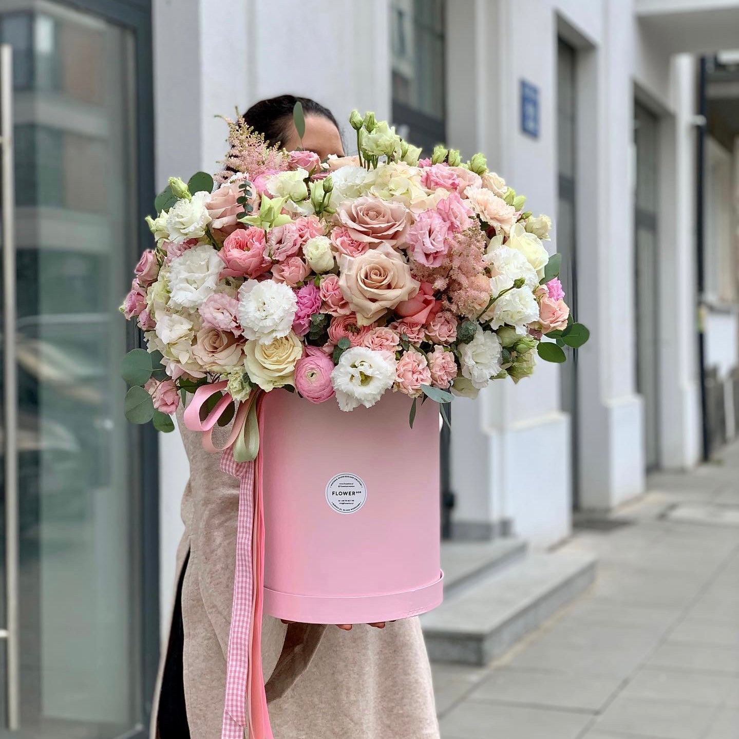 Kwiaty w pudełku "Soft Pink Dreams"